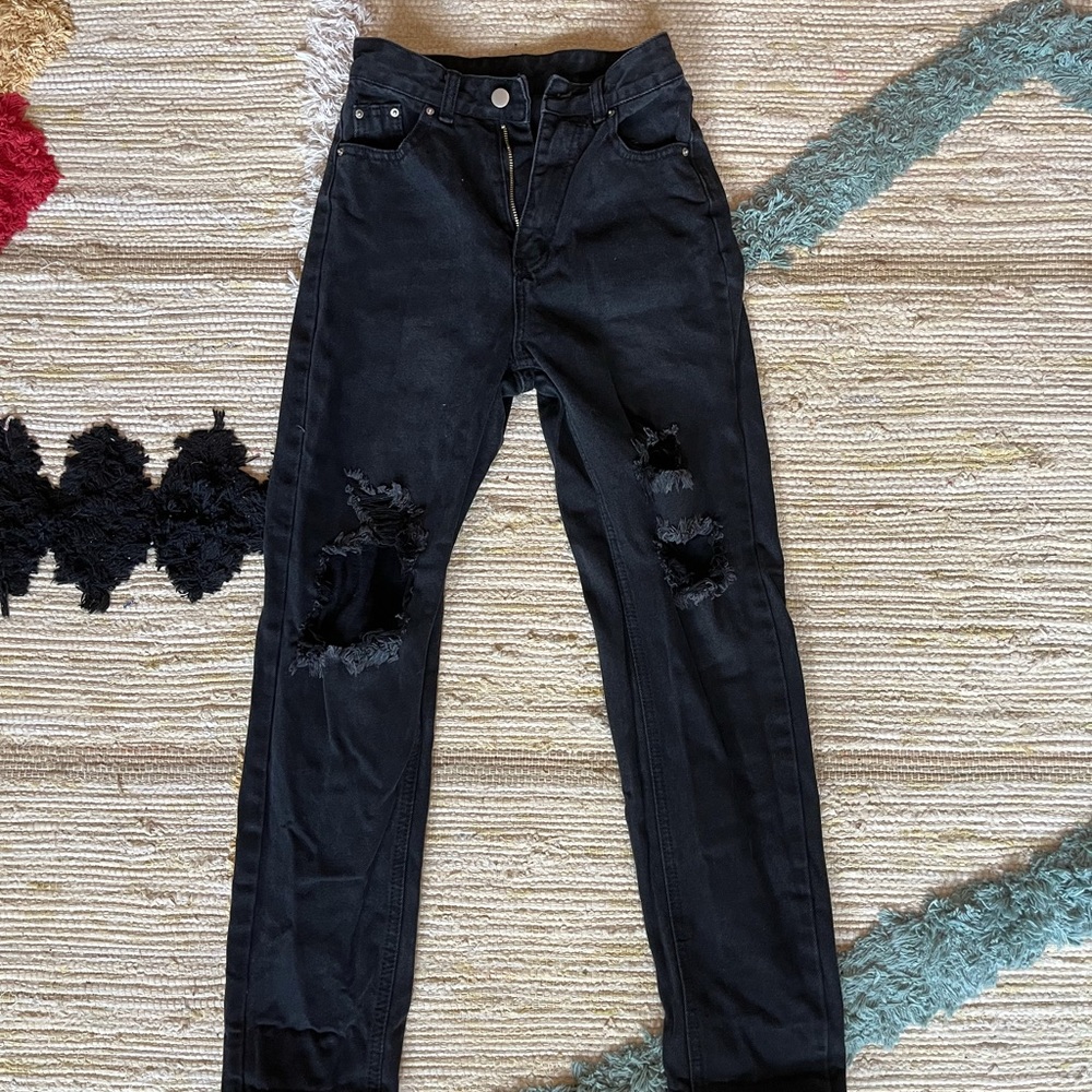 Black distressed jeans
